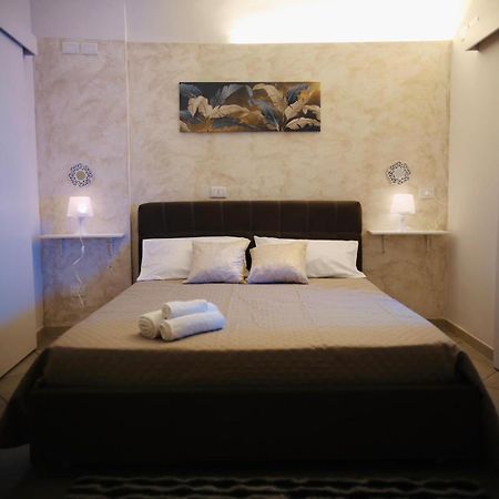 Holiday House Plebiscito Catania Esterno foto