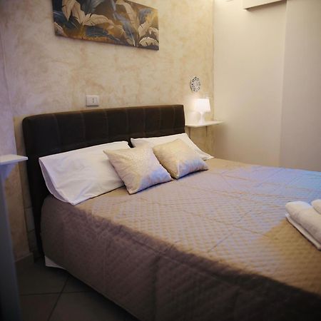 Holiday House Plebiscito Catania Esterno foto